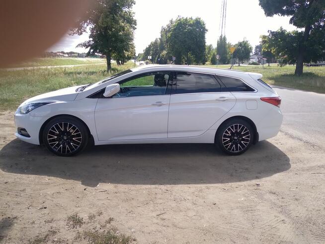 Ładny Hyundai i40 biała perła