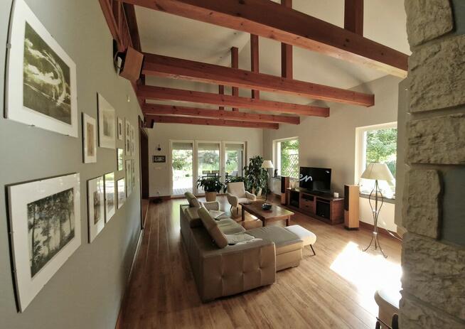 Atrakcyjny dom wolnostojący, garaż 2 stanowiskowy, wiata,