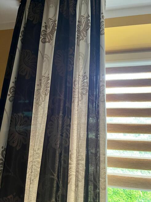 Zaslony uzywane wys 265cm i szer 150 cm