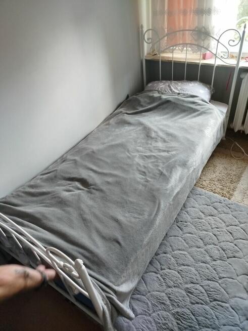 Łóżko retro BIALE