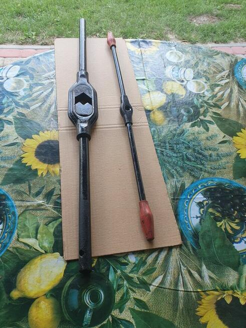 Rozwiertak ręczny do metalu nastawny, stały komplet