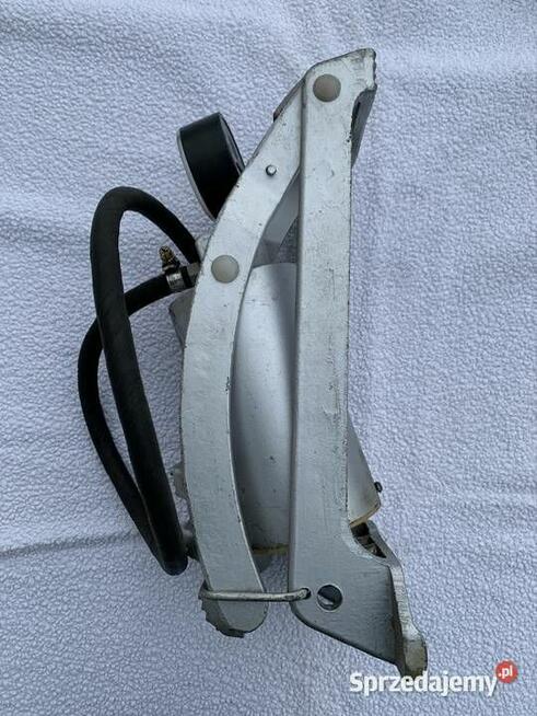 Pompka nożna z manometrem PRL