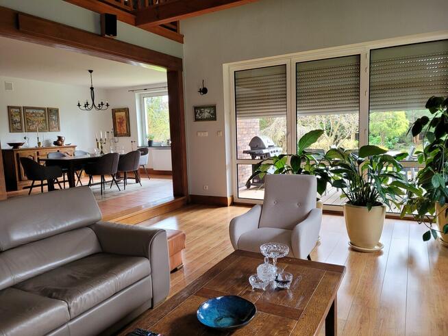 Atrakcyjny dom wolnostojący, garaż 2 stanowiskowy, wiata,