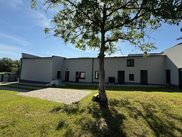 Budynek mieszkalny energooszczędny odnowiony z piękną działk