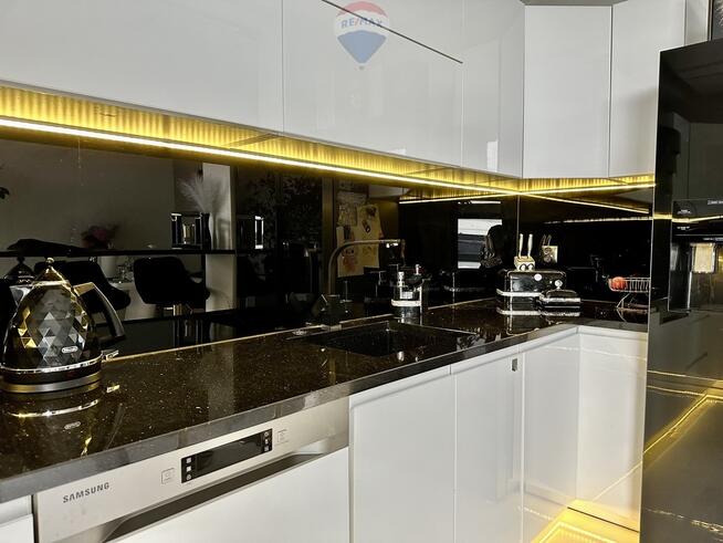 BLACK WEEKS Duże mieszkanie z garażem i parkingiem