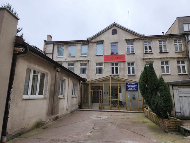 Wynajmę lokal użytkowy położony na ul. Święty Wojciech 28 w Poznaniu