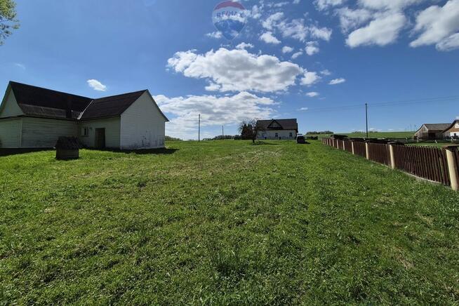 Działka budowlana z dobrym dojazdem – Gronków