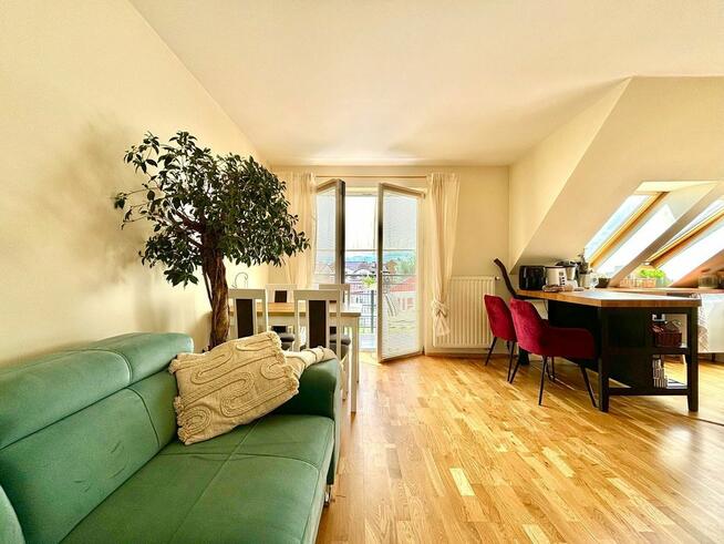 MIESZKANIE Z PODDASZEM DO ADAPTACJI, BEZRZECZE