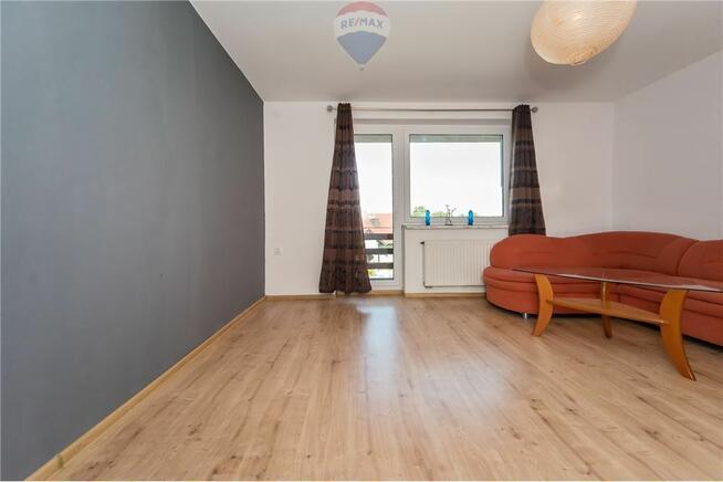 Dom z dwoma niezależnymi mieszkaniami