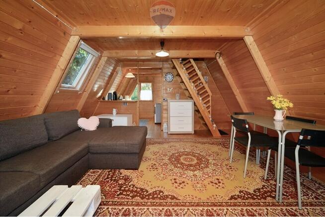 BLACK WEEKS Domek rekreacyjny z budowlanym ogrodem