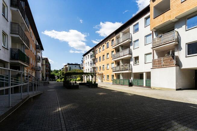 Garaż Kraków Dębniki, Ruczaj, Chmieleniec