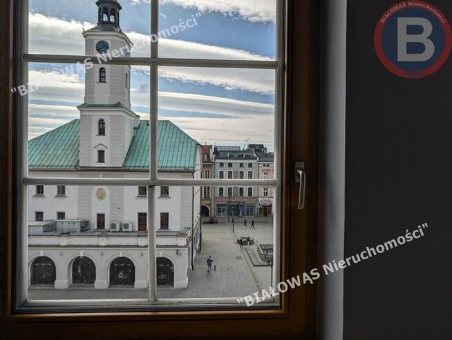 RYNEK 3 pokoje, CO sieć, miejsce postojowe pod budynkiem