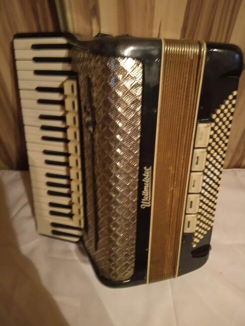 Akordeon Weltmeister Gigantilli V 120 basów z futerałem