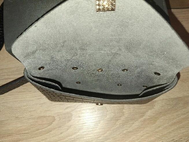 NOWA Torebka damska na pasek czarna, elegancka, z frędzlami