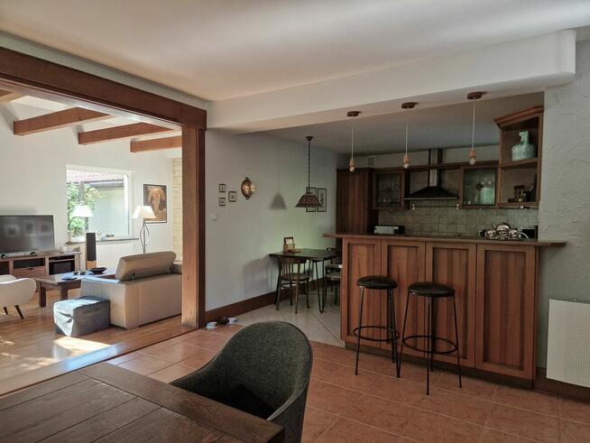 Atrakcyjny dom wolnostojący, garaż 2 stanowiskowy, wiata,