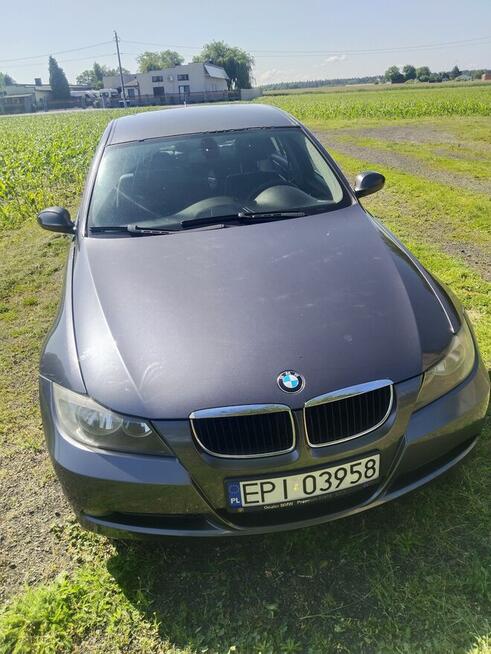 BMW E90 320i