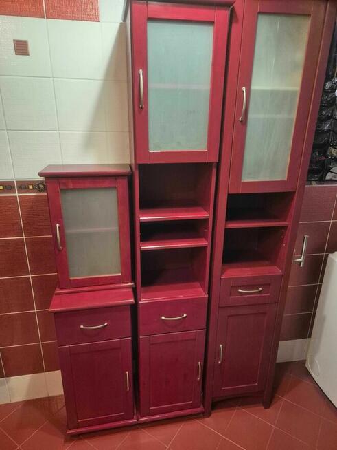 Komplet szafek łazienkowych kolor burgund, bordo
