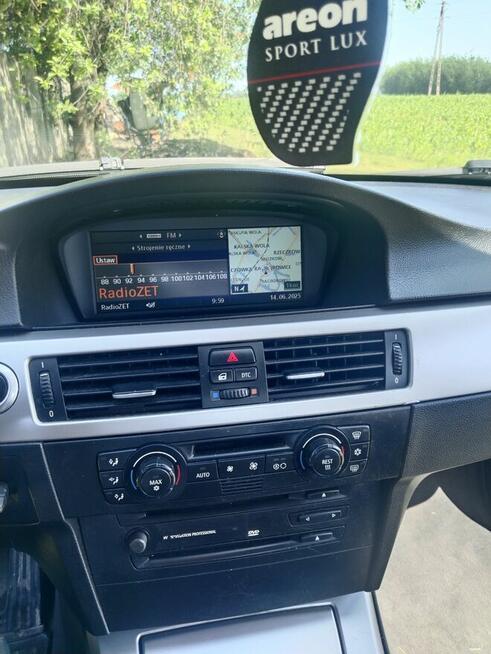 BMW E90 320i