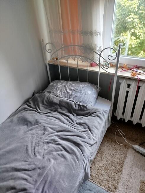 Łóżko retro BIALE