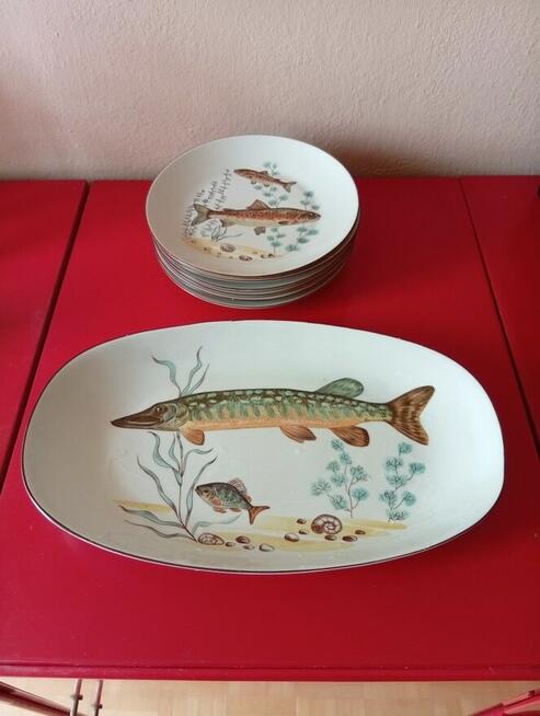 Pzredmioty szklane i porcelanowe i kilka sztućców Norblin