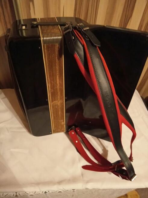 Akordeon Weltmeister Gigantilli V 120 basów z futerałem