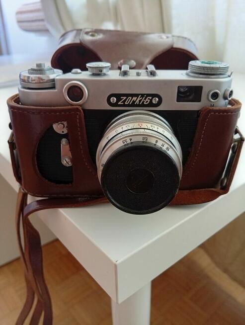 Pzredmioty szklane i porcelanowe i kilka sztućców Norblin