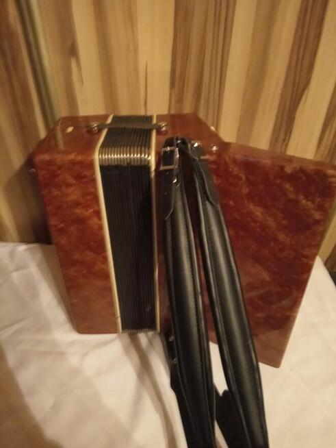 Akordeon LaDiamante 80 basów z futerałem