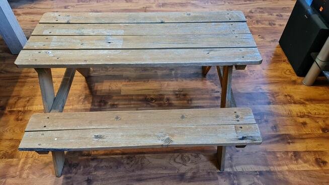 Ława drewniana dla dzieci z siedziskami, firmy Livarno.