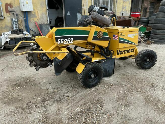 Sprzedam frezarkę do pni Vermeer