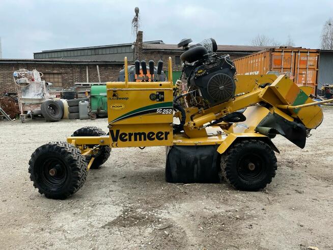 Sprzedam frezarkę do pni Vermeer