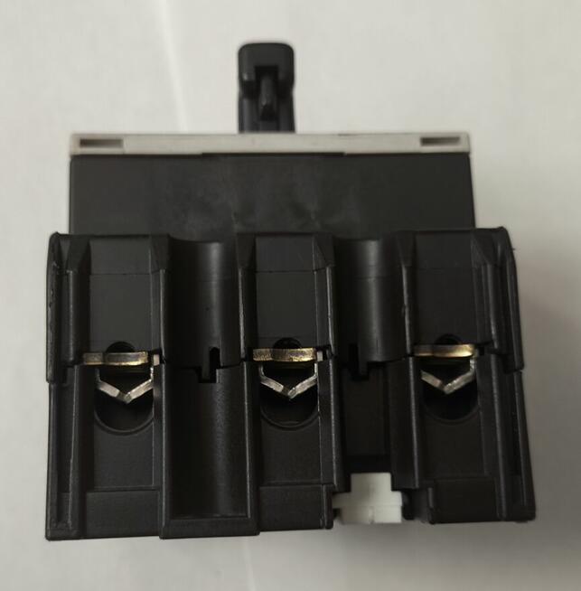 wyłacznik 3f 37A MOELLER