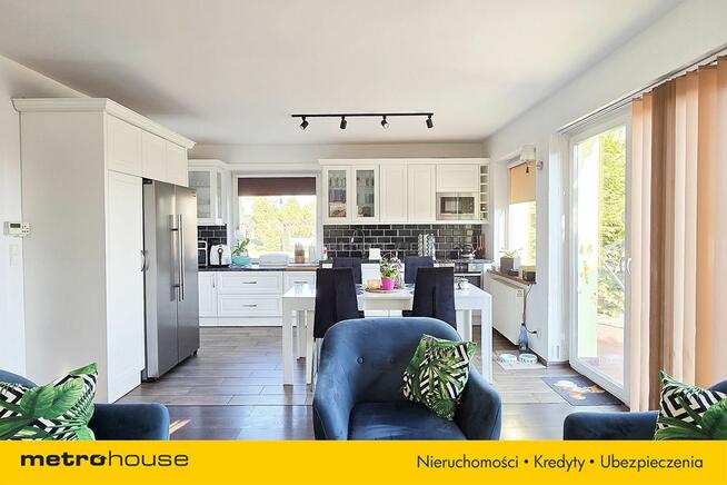 DOM NAD MORZEM Z POKOJAMI DLA TURYSTÓW