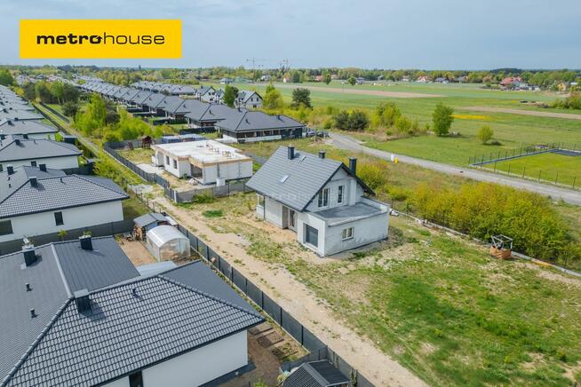 Dom w stanie surowym zamkniętym Jachranka