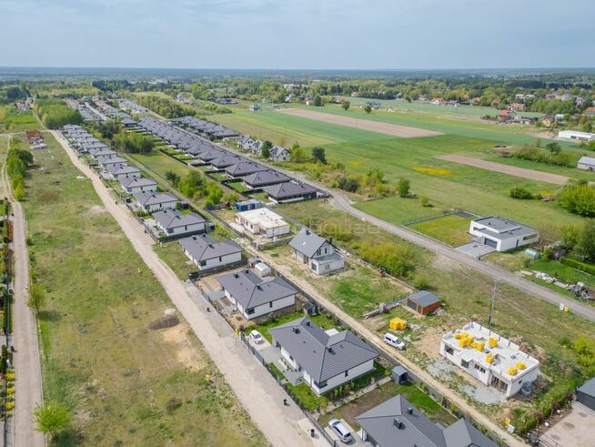 Dom w stanie surowym zamkniętym Jachranka