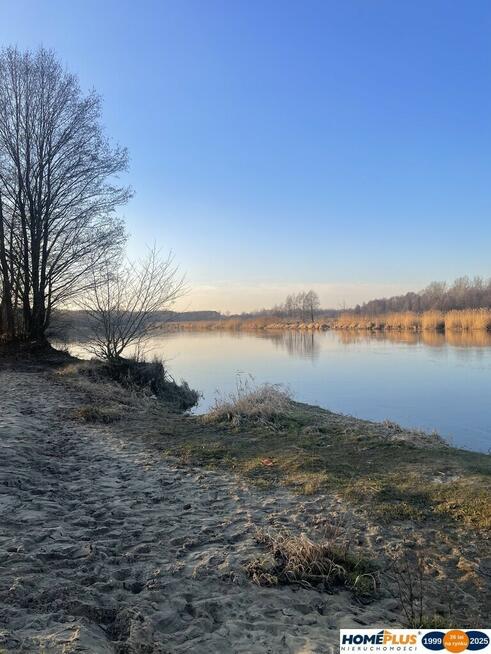 Działka o pow. 25 000 m² pod zabudowę i rekreację.