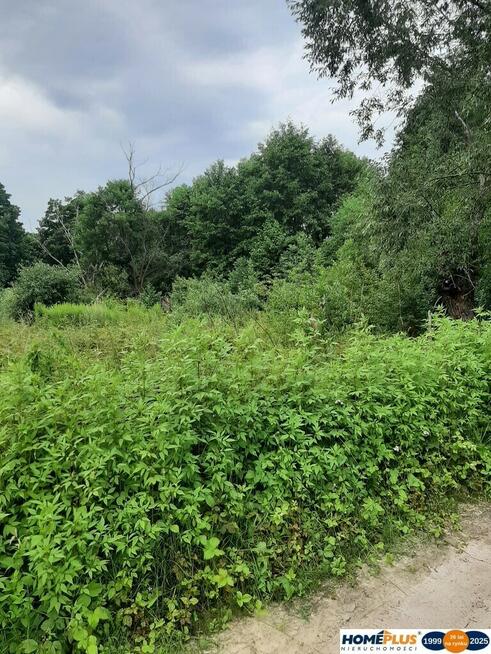 Działka o pow. 25 000 m² pod zabudowę i rekreację.