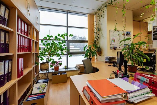 Obiekt do wynajęcia, parter 235,87 m2, m.postojowe