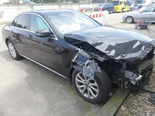 Mercedes E 200 2,0 Diesel 195KM E220 d T 4Matic 9G-Tronic Avantgarde Zadbany