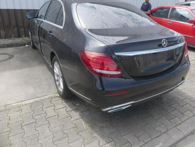 Mercedes E 200 2,0 Diesel 195KM E220 d T 4Matic 9G-Tronic Avantgarde Zadbany