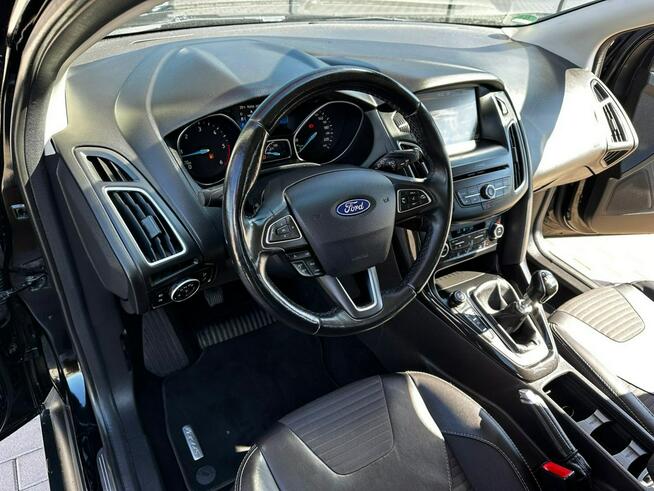 Ford Focus LED Półskóra Grzane fotele+Kierownica Asystent Czujniki Navi GWARANCJA