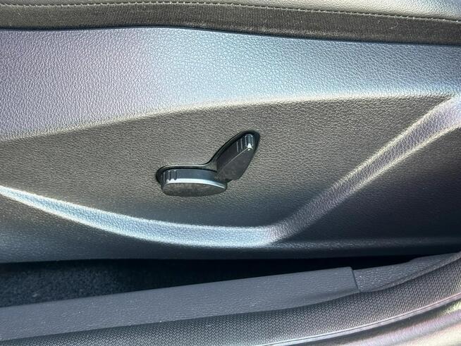 Ford Focus LED Półskóra Grzane fotele+Kierownica Asystent Czujniki Navi GWARANCJA