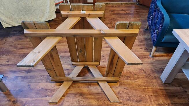 Ława drewniana dla dzieci z siedziskami, firmy Livarno.