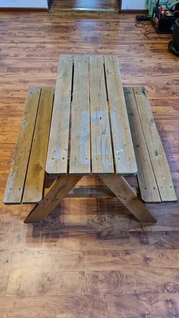 Ława drewniana dla dzieci z siedziskami, firmy Livarno.