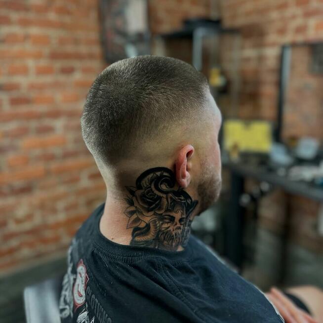 Under Zone – Barber & Tattoo Studio | Jelenia Góra, ul. Okrz