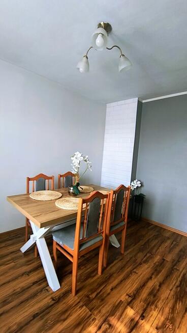 Przytulna kawalerka z osobną kuchnią , dogodna lokalizacja