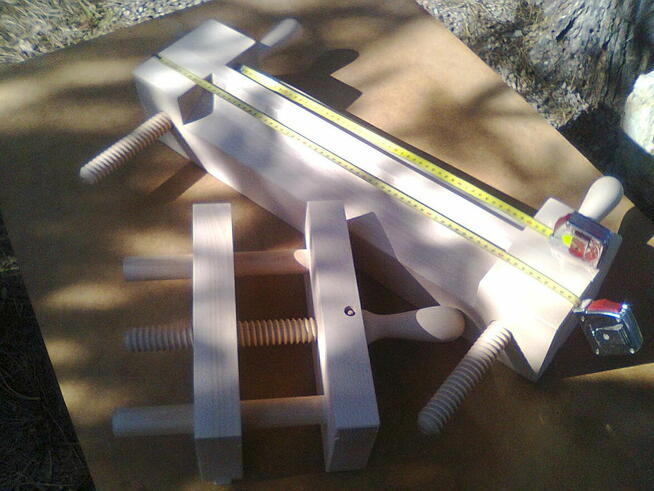 Śruby Nakrętki pokrętła drewniane ,prasy ,szywnice ,zabawki