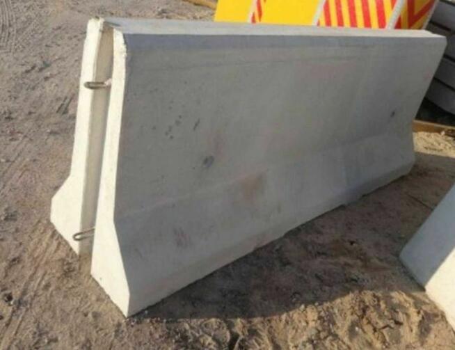 Bariery drogowe U-14b BPPS ochronne betonowe zapory separato