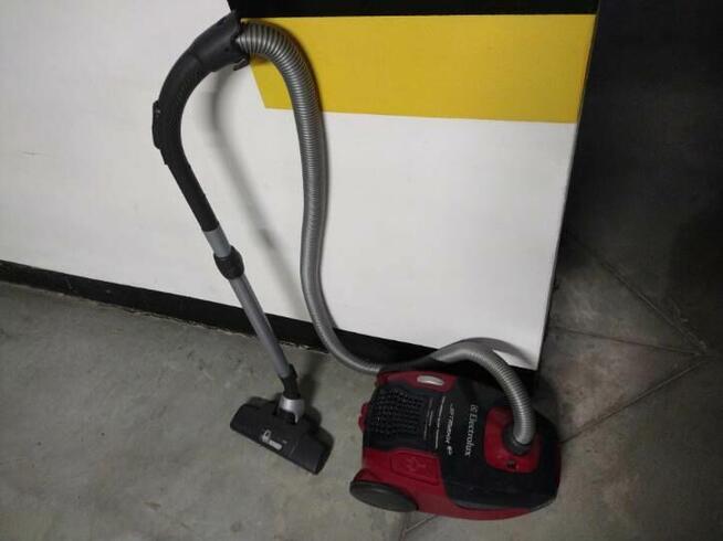 Sprzedam -odkurzacze uzywane jak -nowe -od -145zl