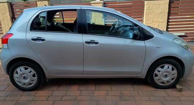 Toyota Yaris II 1,33 VVt-i benzyna