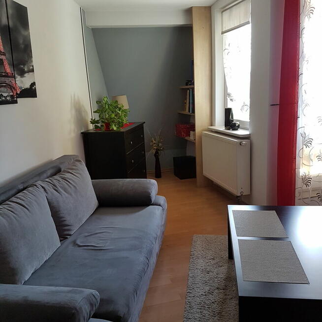 Przestronna kawalerka z kom. lok. i m. parkingowym-Psie Pole